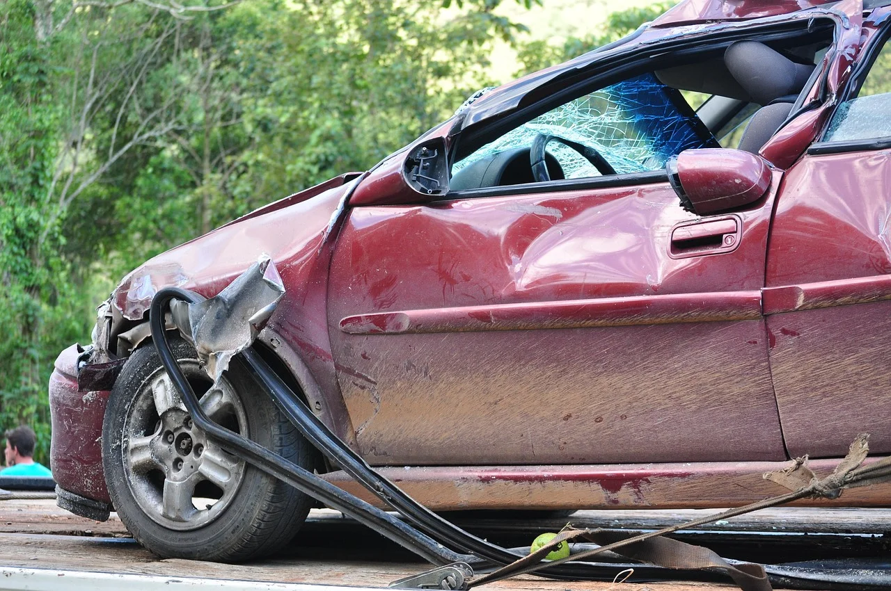 Horrific Accident on Highway A99; Young Driver Severely Injured