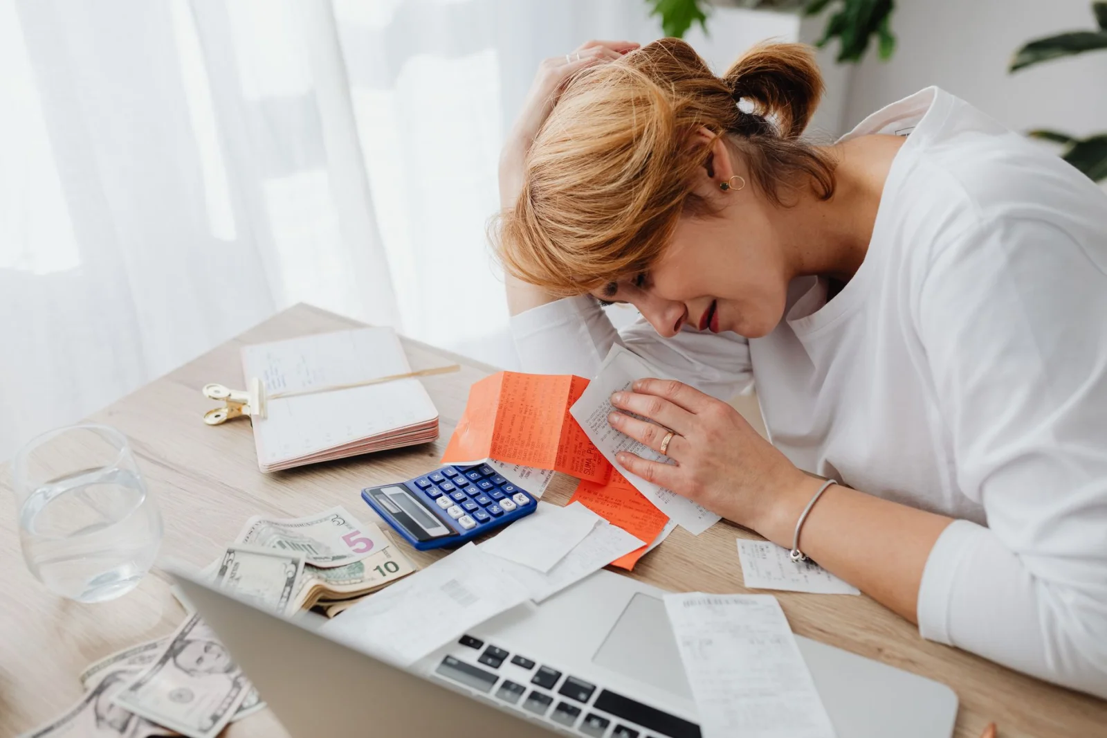 Free Fall: Freelancers in the Grip of Health Insurances