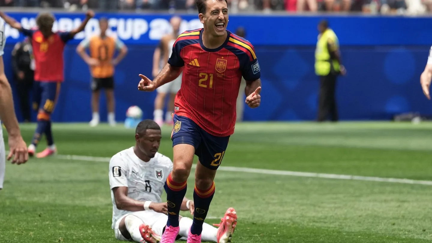 Spain defeats Austria with a flawless display of 3-0!